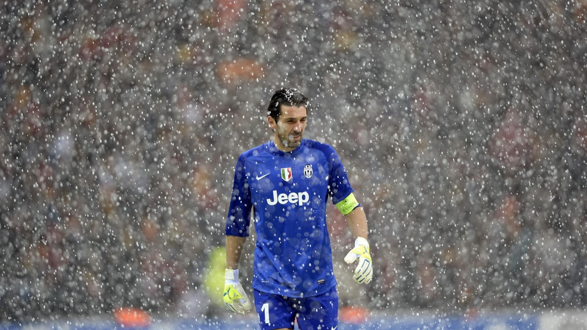 世界健身健体综合赛 展现力量与舞台表现力